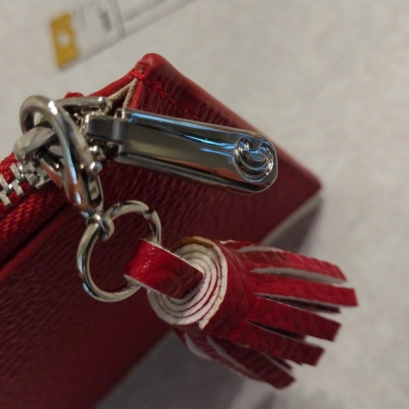 Charming Charlie wallet. - Picture 3 of 6